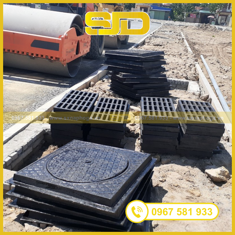 So Sánh Nắp Hố Ga Gang Và Composite – Lựa Chọn Nào Tối Ưu Cho Công Trình?