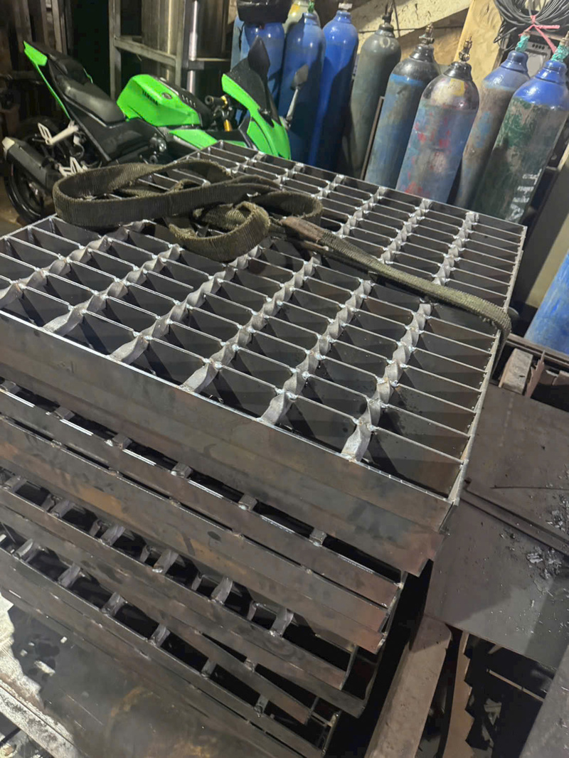 Nắp mương Grating cho bãi xe, đường nội bộ